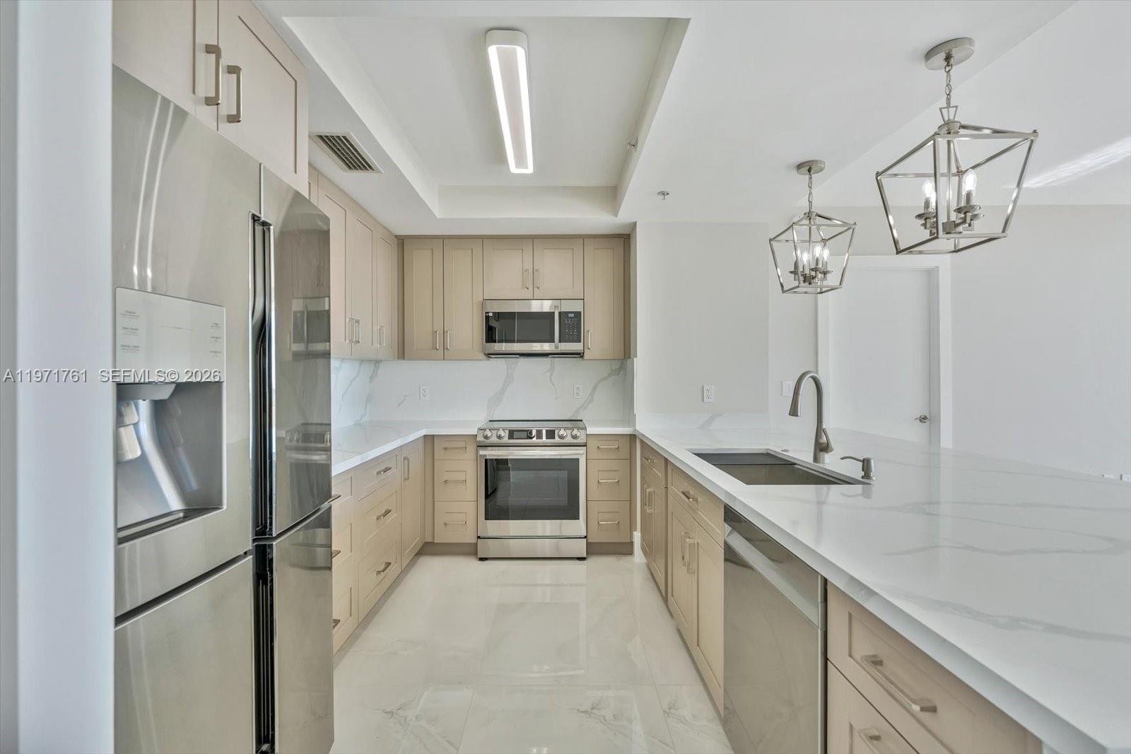 THE TOWER RESIDENCES COND - Residential