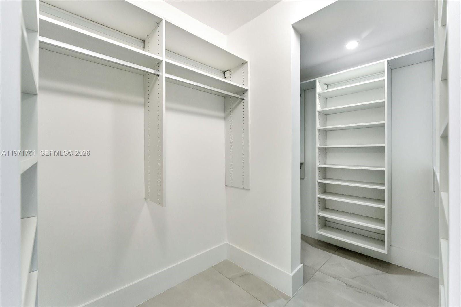 THE TOWER RESIDENCES COND - Residential
