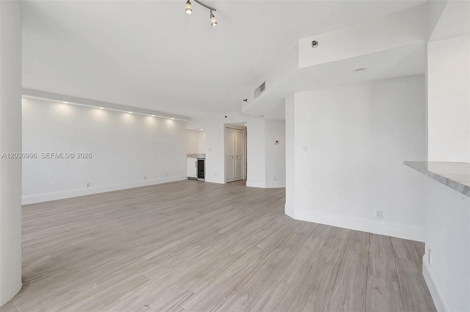 1000 ISL BLVD WILLIAMS IS - Residential Lease