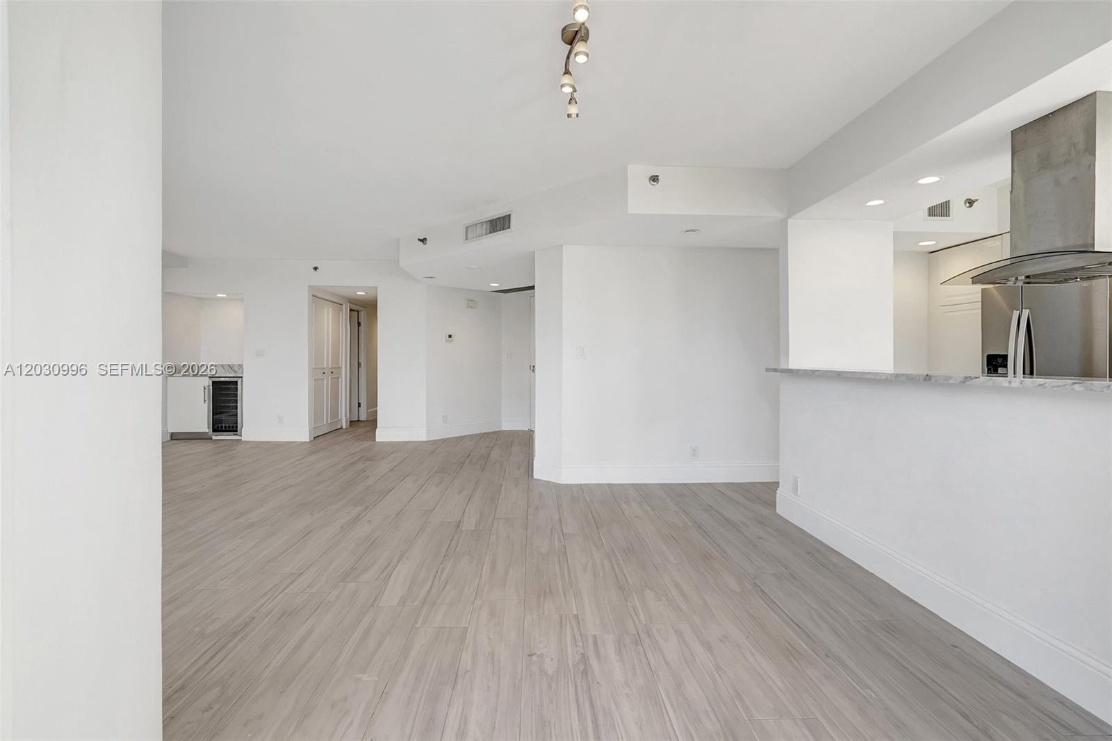 1000 ISL BLVD WILLIAMS IS - Residential Lease