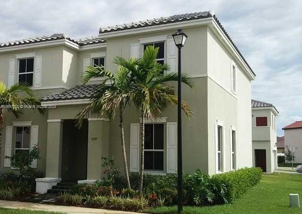 KENDALL COMMONS RESIDENTI - Residential Lease