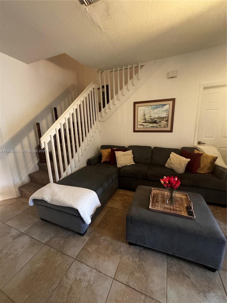 LEEWARD AT ISLANDS AT DOR - Residential