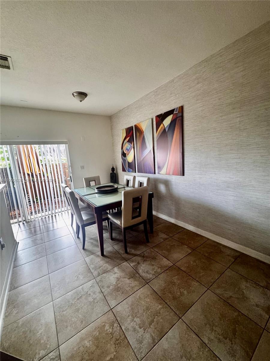 LEEWARD AT ISLANDS AT DOR - Residential