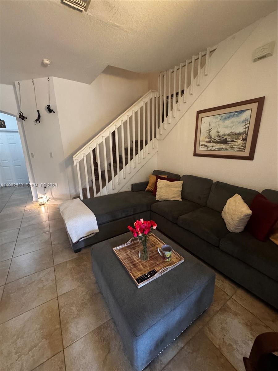 LEEWARD AT ISLANDS AT DOR - Residential