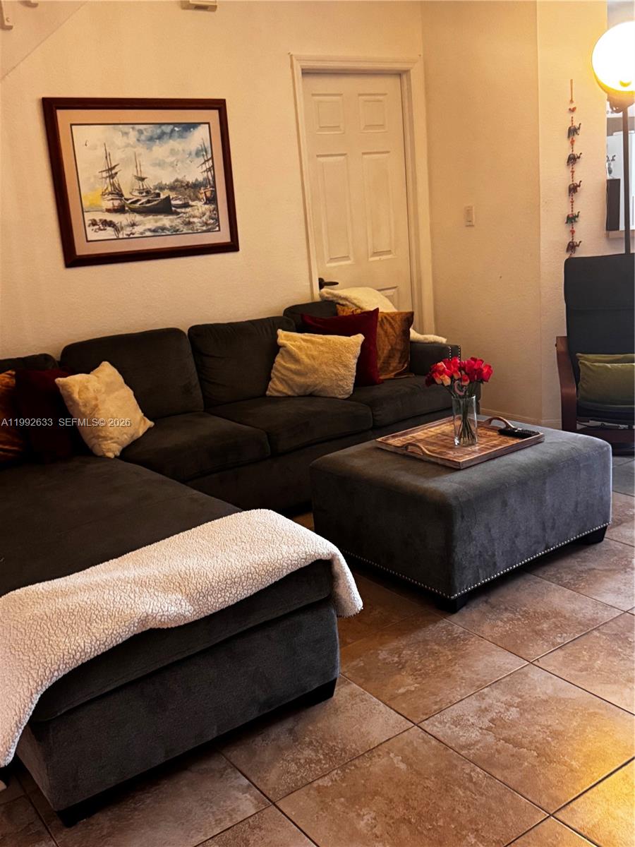 LEEWARD AT ISLANDS AT DOR - Residential