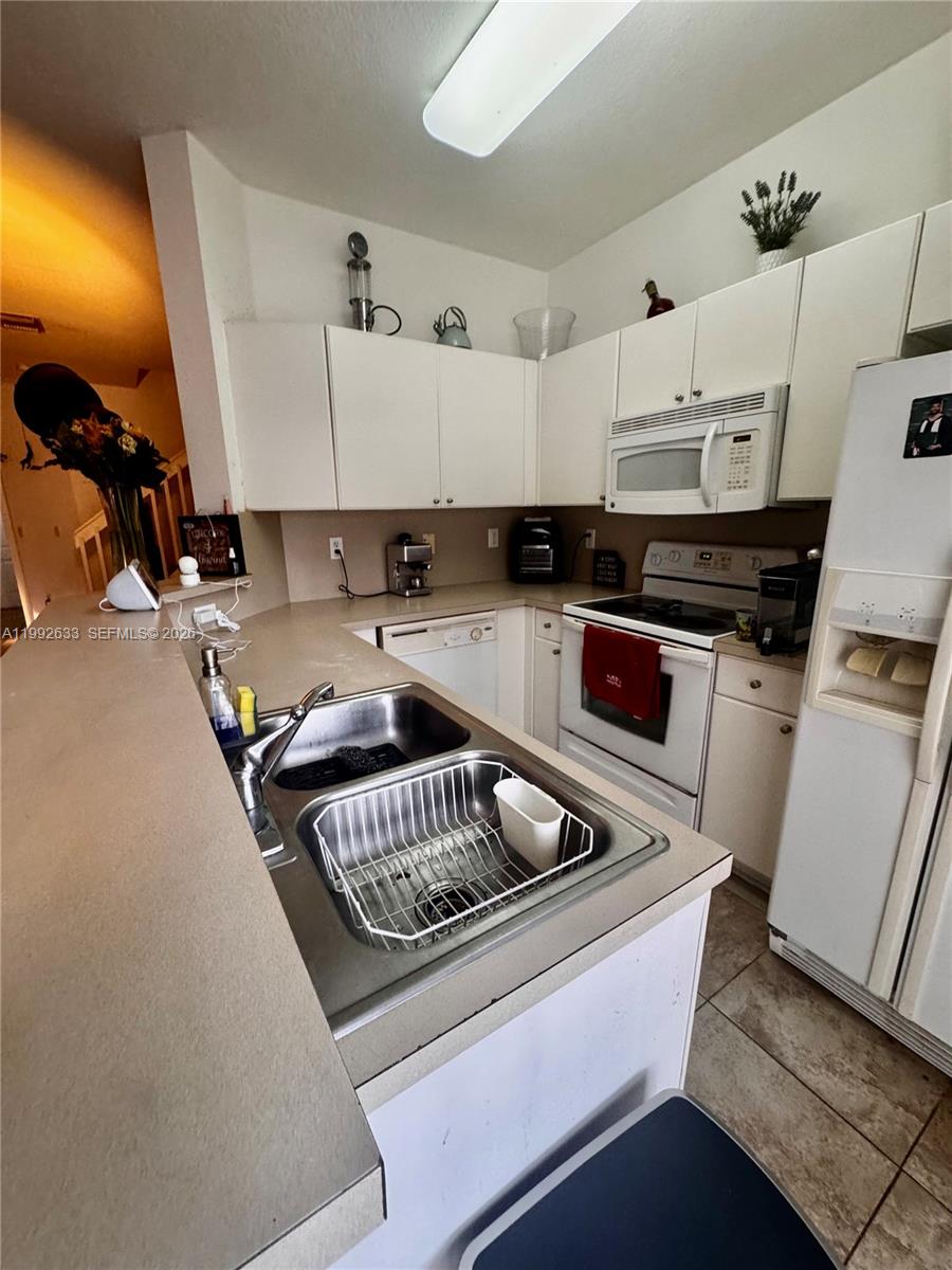 LEEWARD AT ISLANDS AT DOR - Residential