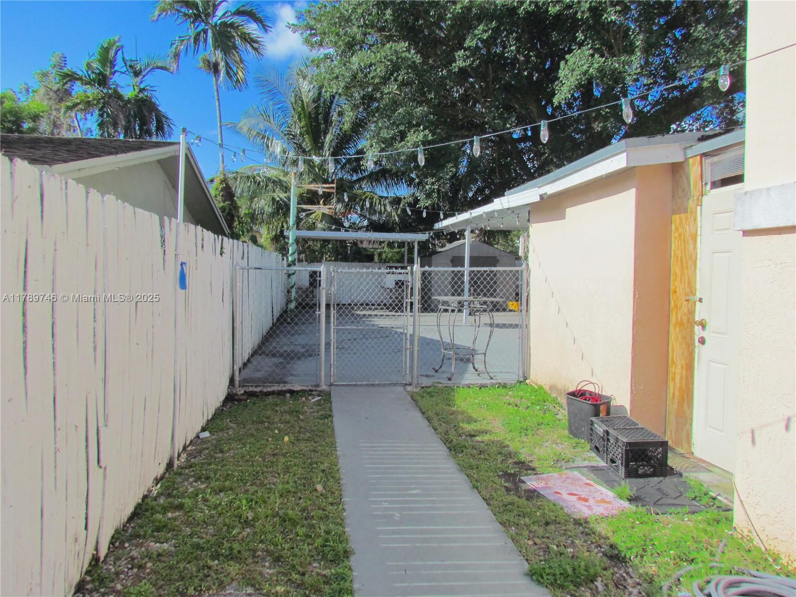WEST END PARK AMD PL - Residential