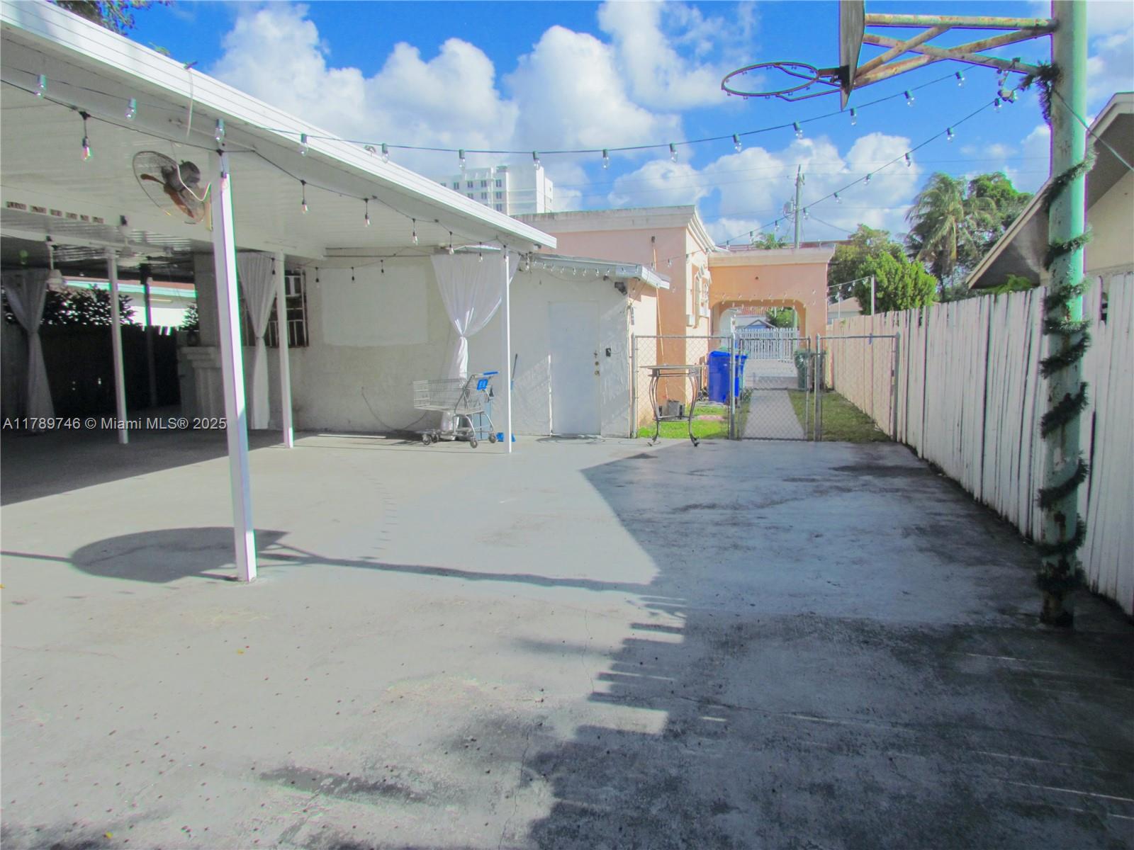 WEST END PARK AMD PL - Residential