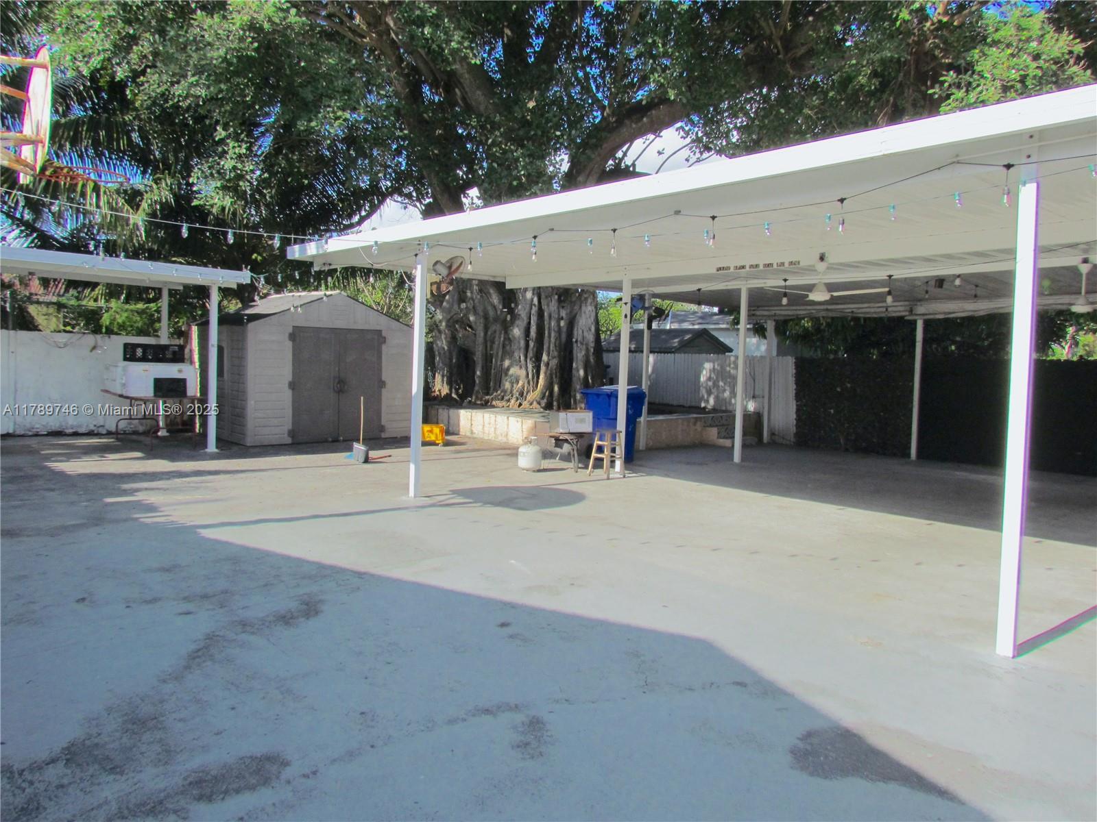 WEST END PARK AMD PL - Residential