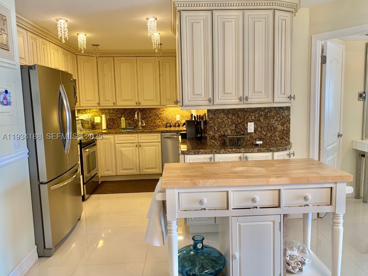 HEMISPHERES CONDO - Residential