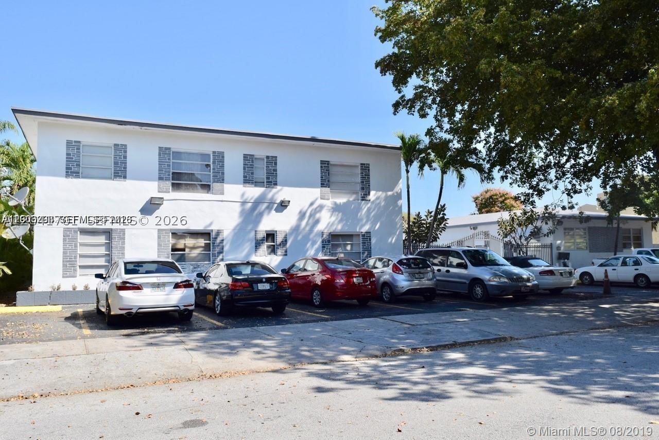 HOLLYWOOD SOUTH SIDE ADD - Residential Lease