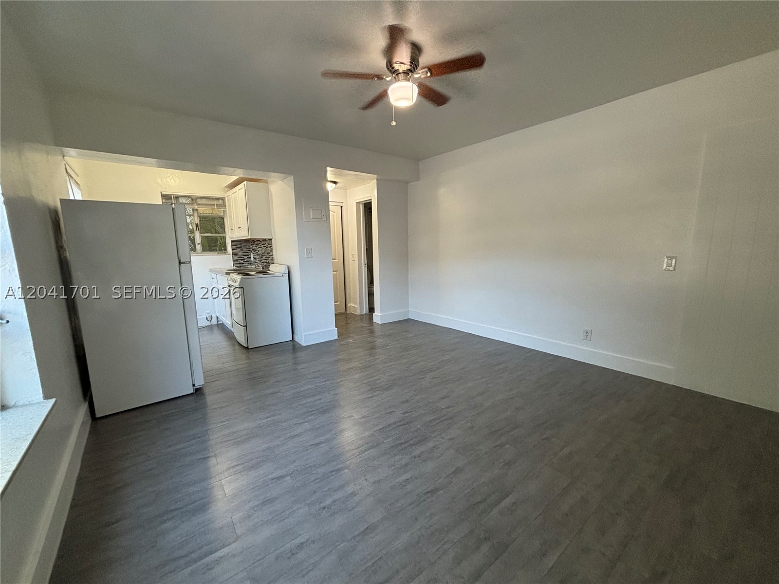 HOLLYWOOD SOUTH SIDE ADD - Residential Lease