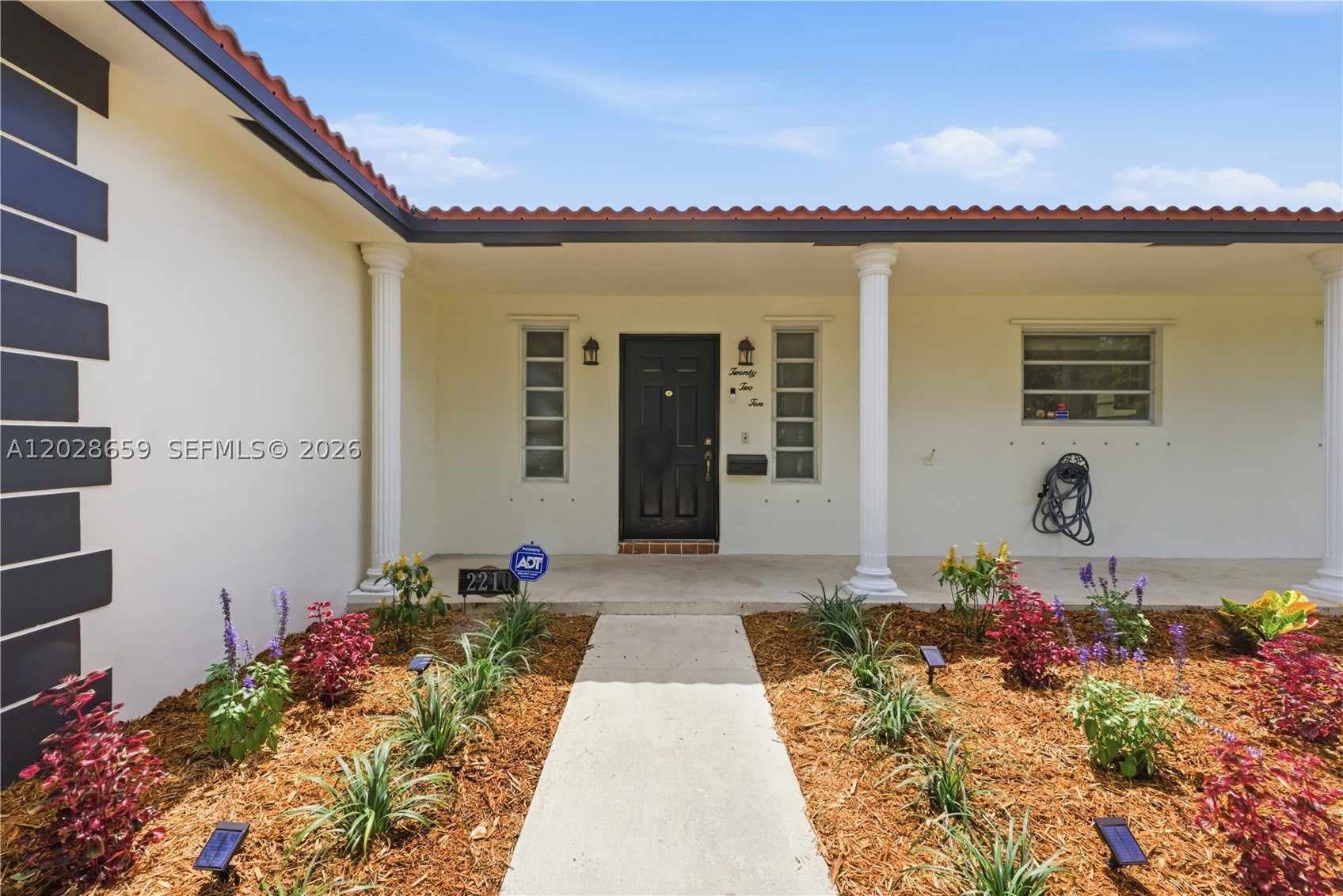 HOLLYWOOD HILLS AMEN PLAT - Residential