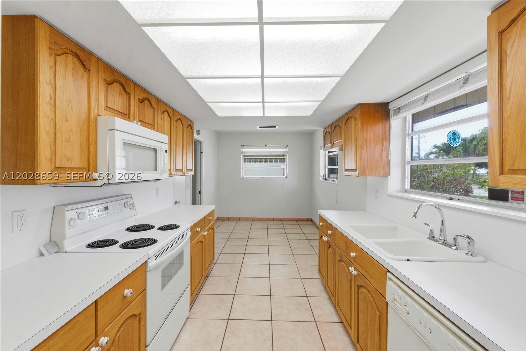 HOLLYWOOD HILLS AMEN PLAT - Residential