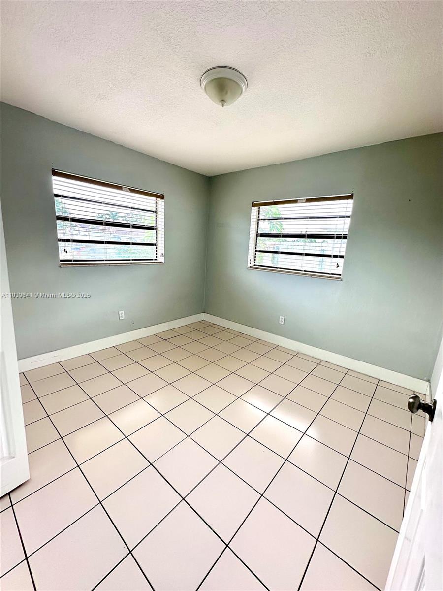 CAROL CITY PALMETTO PARK - Residential Lease