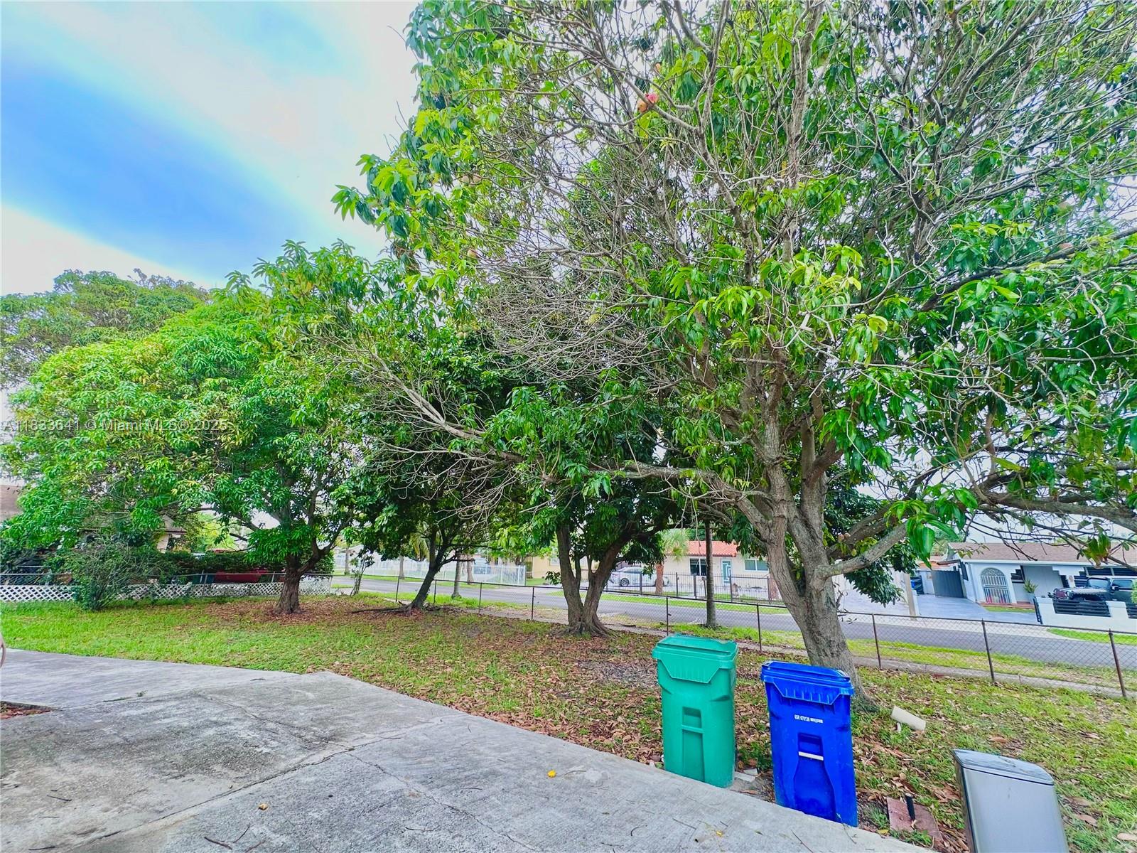 CAROL CITY PALMETTO PARK - Residential Lease