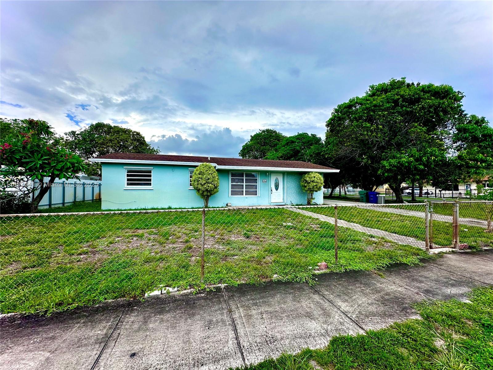 CAROL CITY PALMETTO PARK - Residential Lease