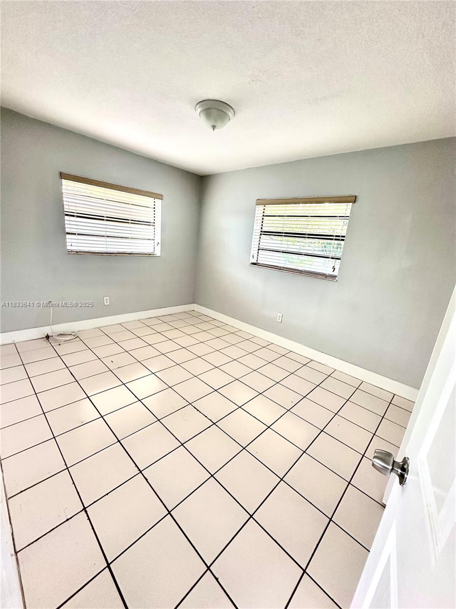 CAROL CITY PALMETTO PARK - Residential Lease