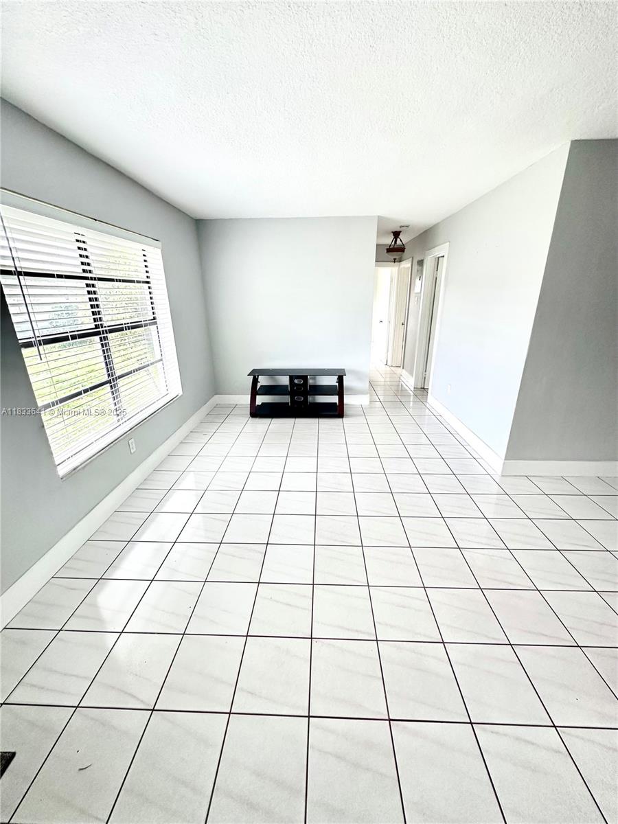 CAROL CITY PALMETTO PARK - Residential Lease