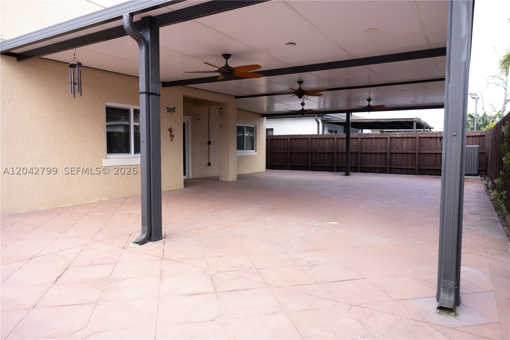 SILVER PALM LAKE - Residential