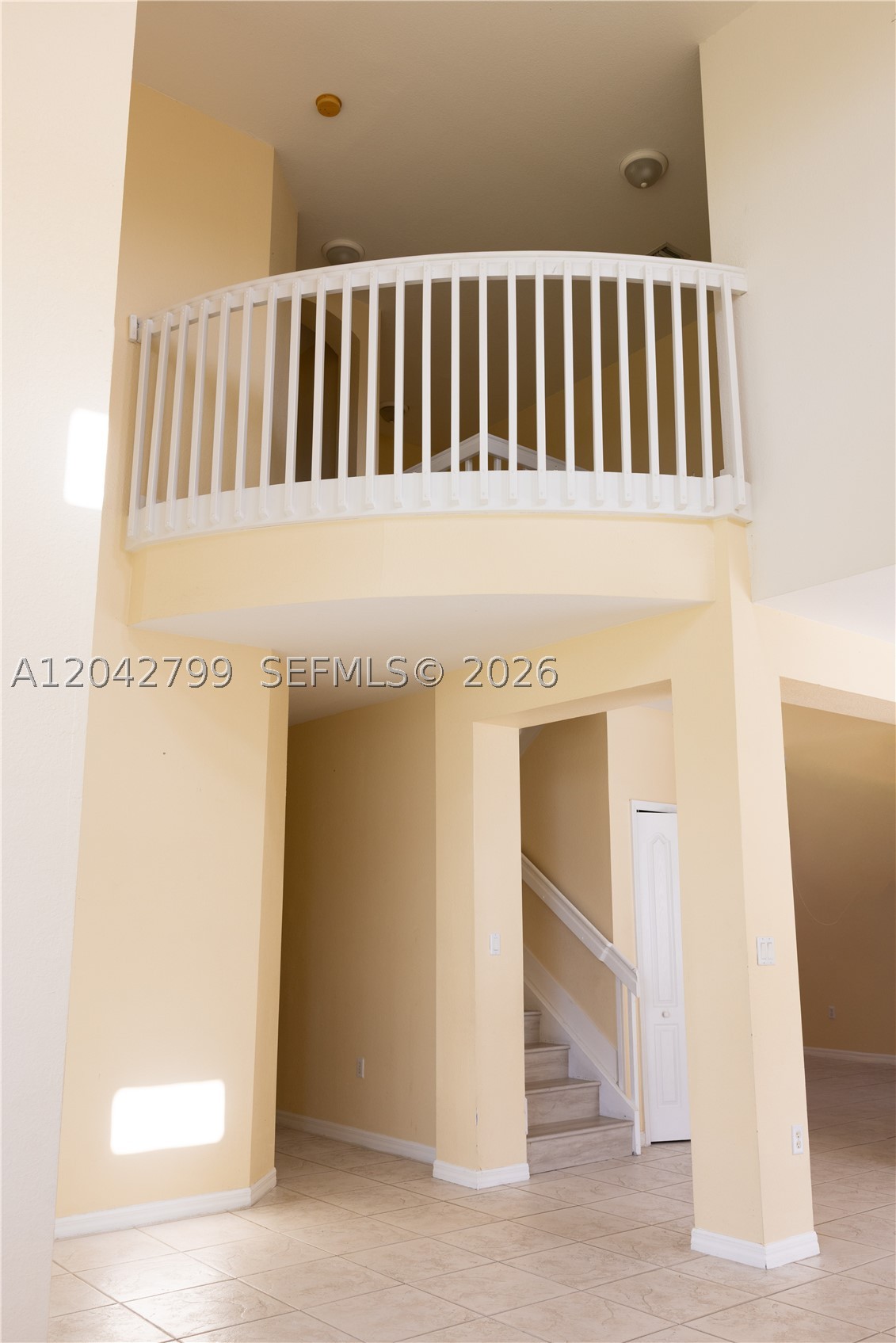 SILVER PALM LAKE - Residential