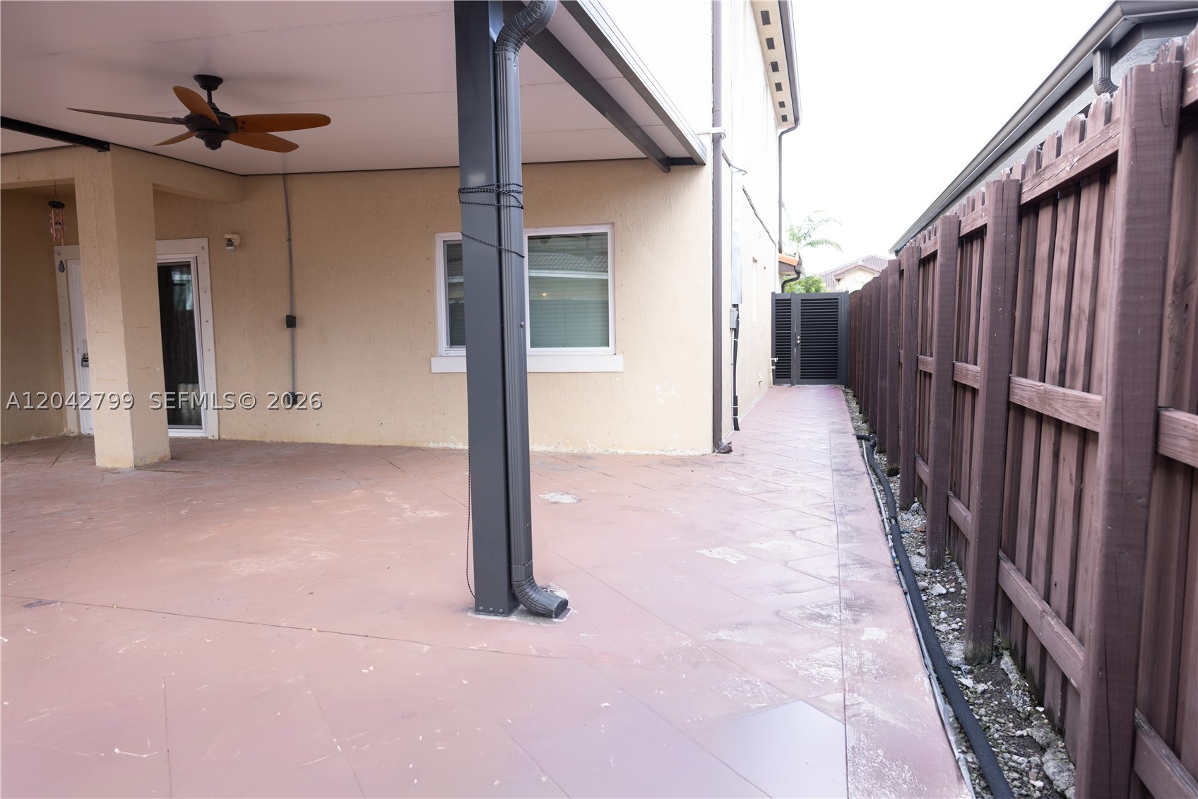 SILVER PALM LAKE - Residential