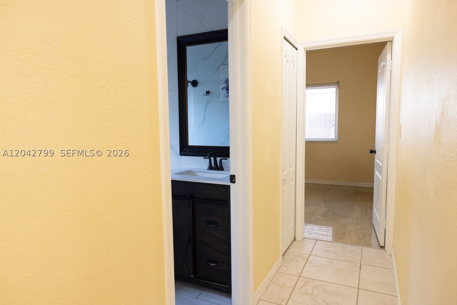 SILVER PALM LAKE - Residential