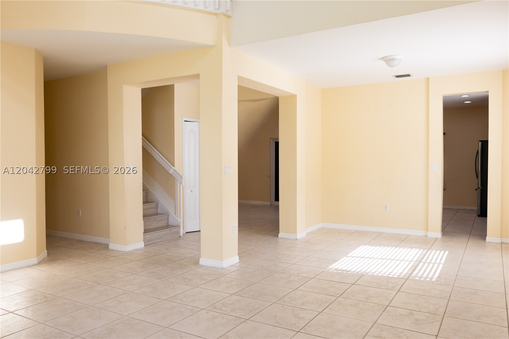 SILVER PALM LAKE - Residential