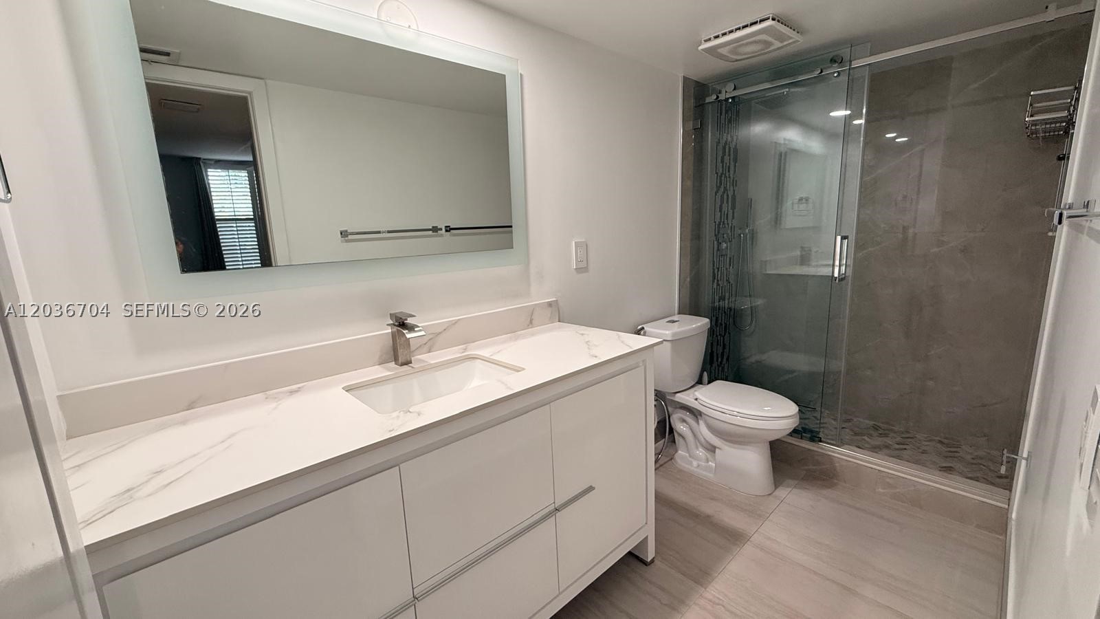 THE MEADOWS LAKE NORTH CO - Residential Lease