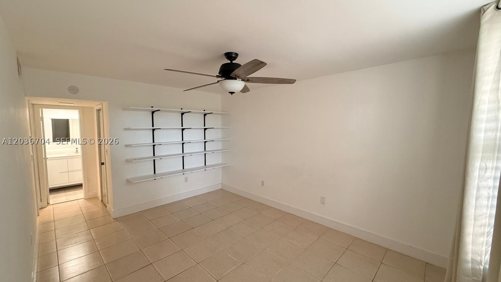 THE MEADOWS LAKE NORTH CO - Residential Lease