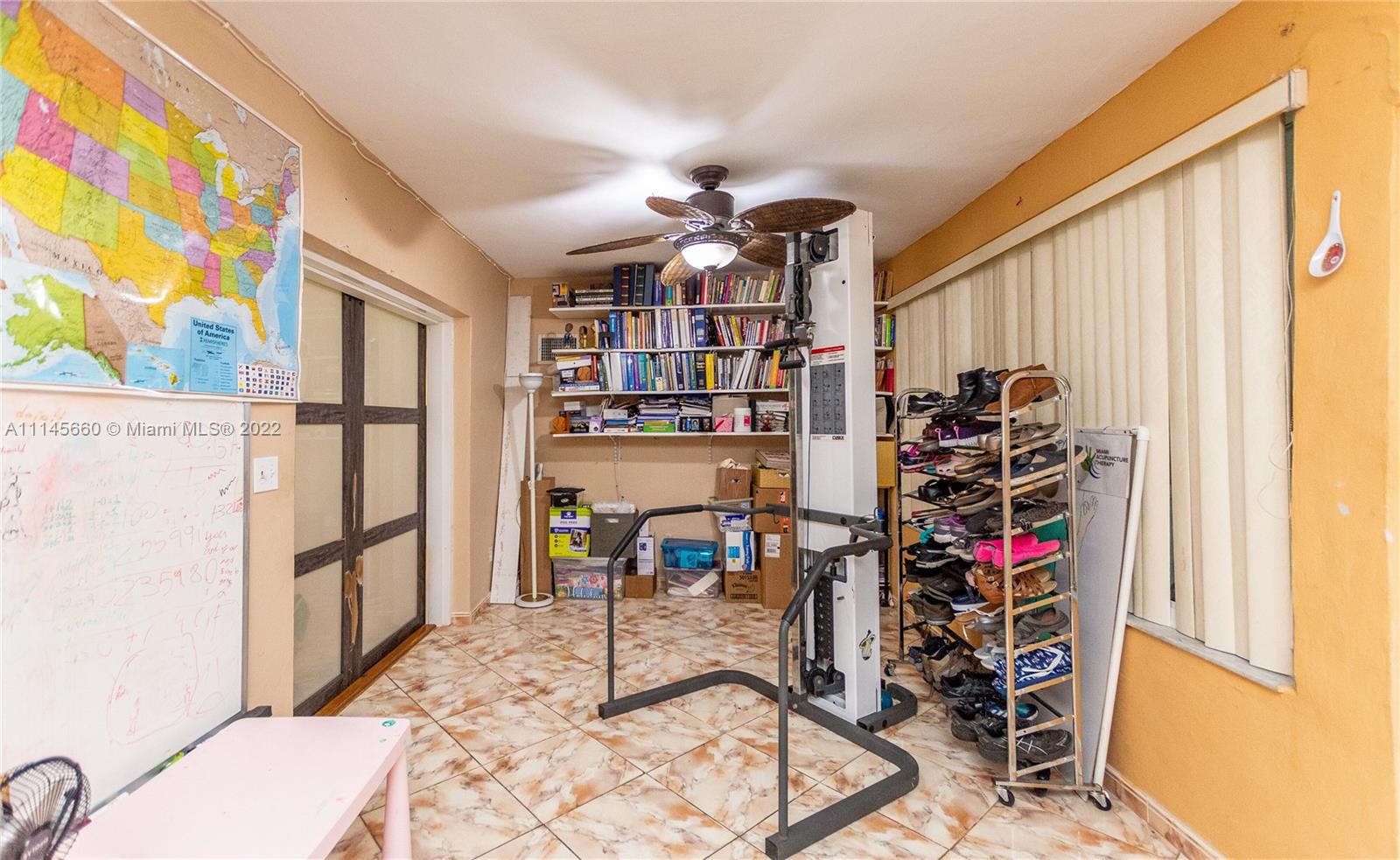 COUNTRY CLUB ESTATES SEC - Residential