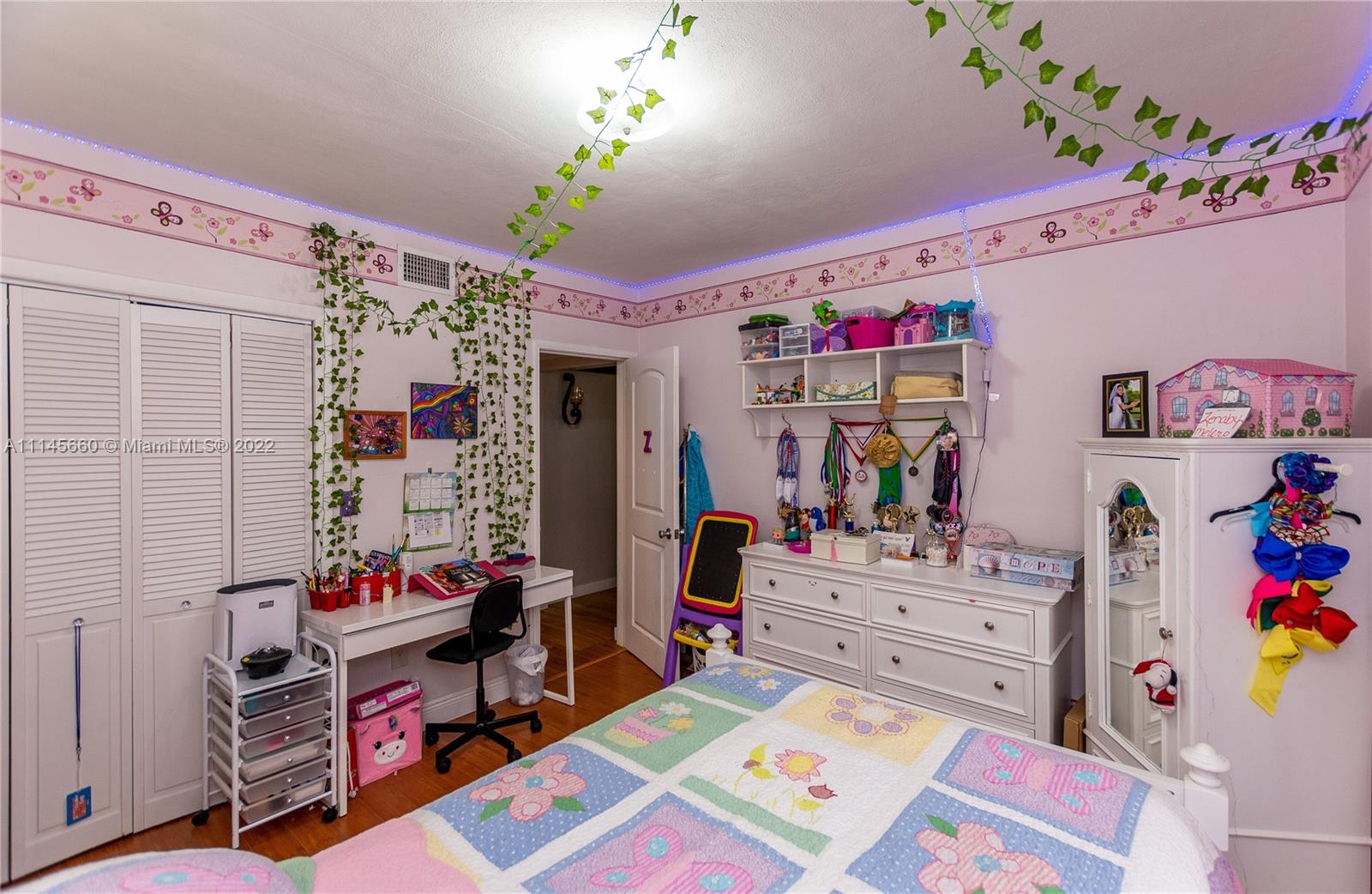COUNTRY CLUB ESTATES SEC - Residential