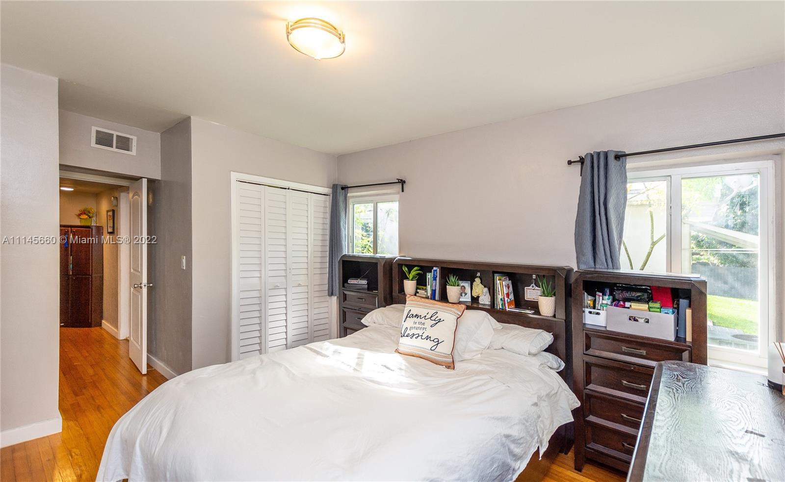 COUNTRY CLUB ESTATES SEC - Residential