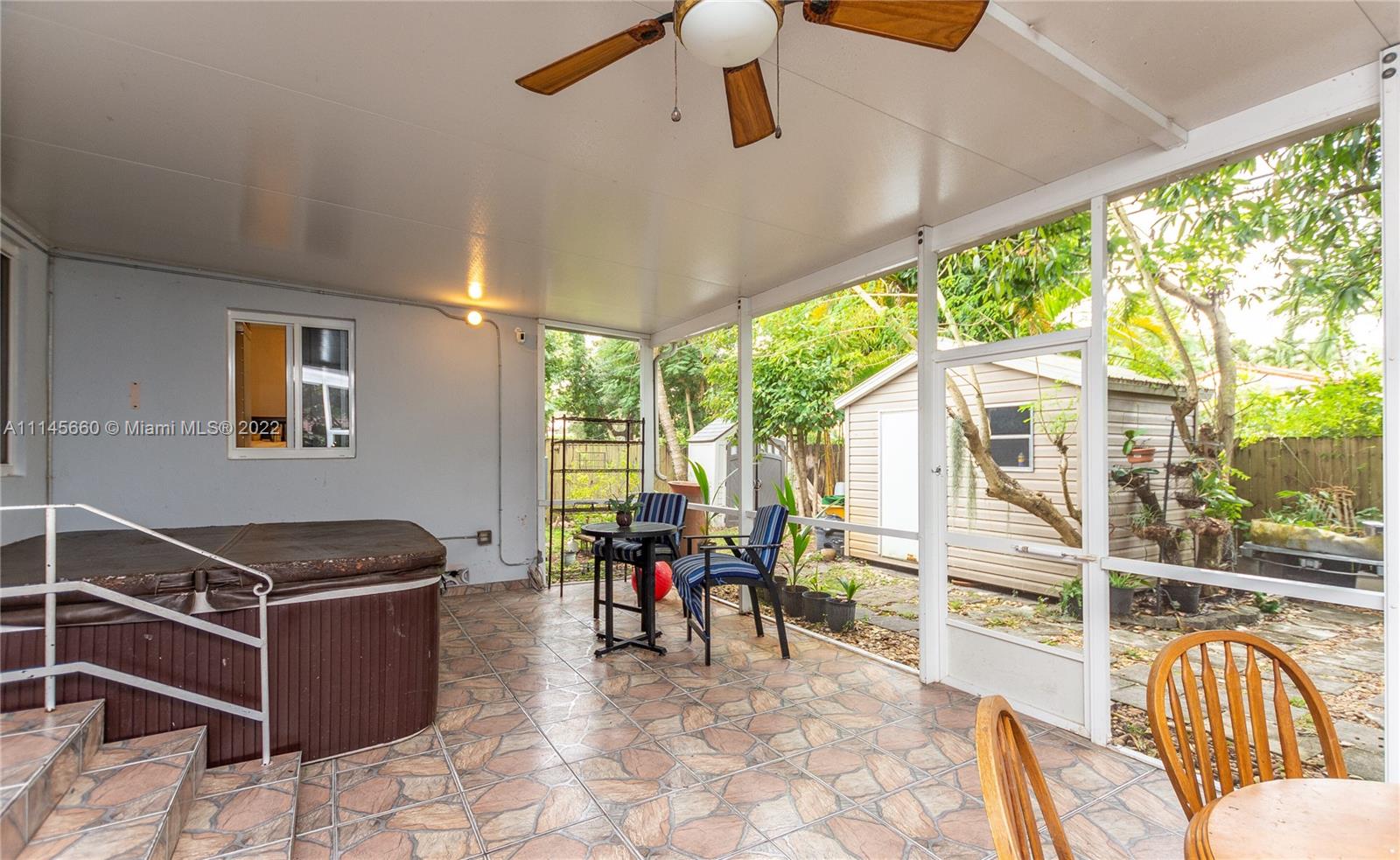 COUNTRY CLUB ESTATES SEC - Residential