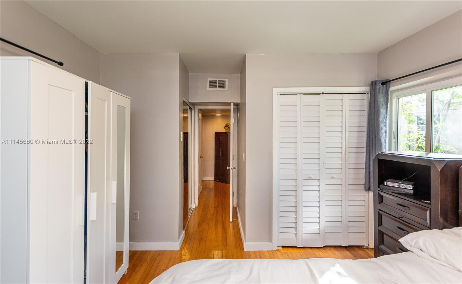 COUNTRY CLUB ESTATES SEC - Residential
