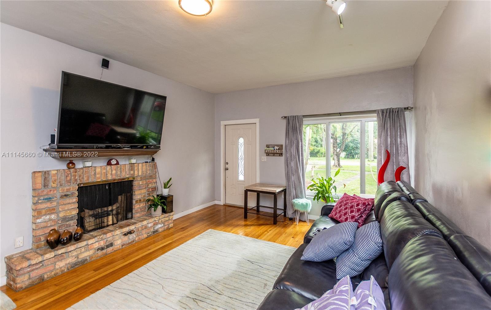 COUNTRY CLUB ESTATES SEC - Residential