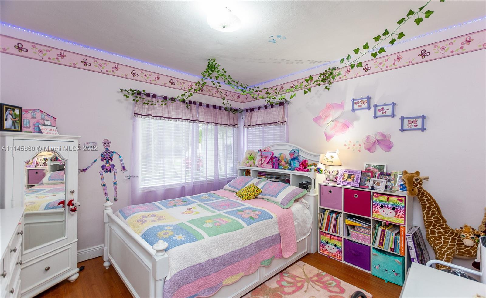 COUNTRY CLUB ESTATES SEC - Residential