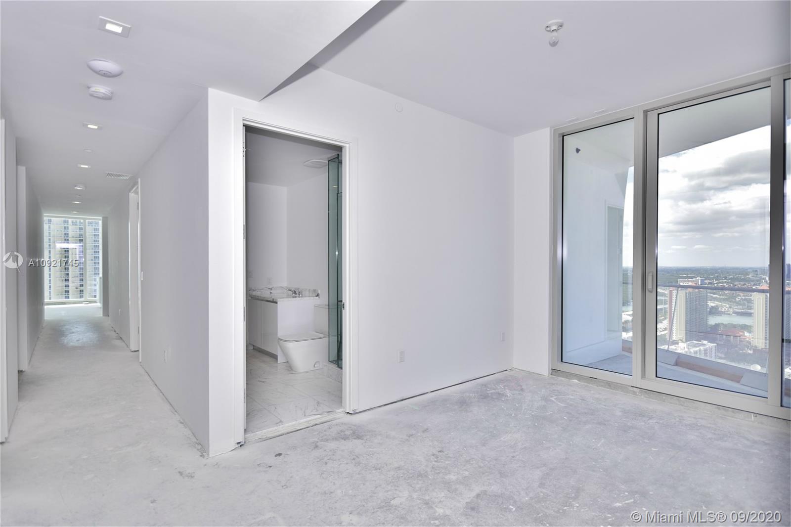 JADE SIGNATURE CONDO - Residential