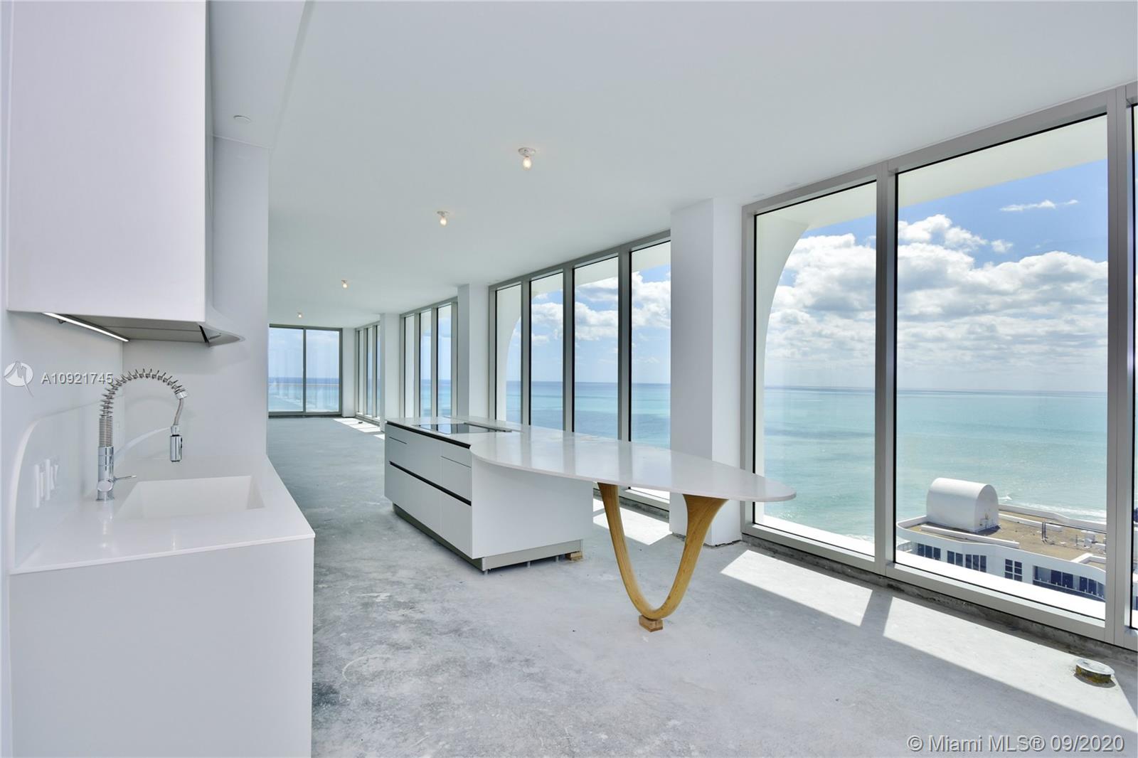 JADE SIGNATURE CONDO - Residential