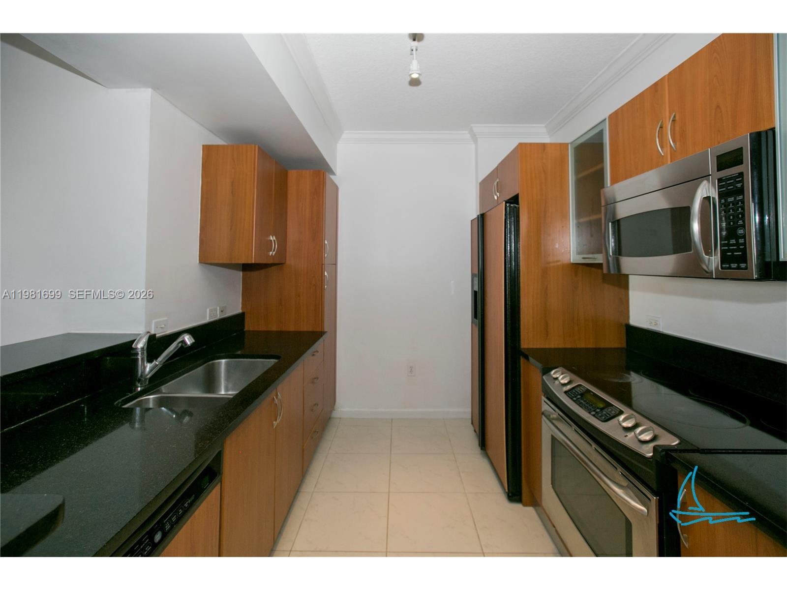 VENTURE AT AVENTURA EAST - Residential