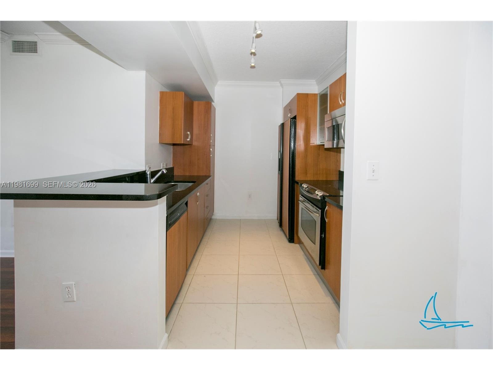 VENTURE AT AVENTURA EAST - Residential
