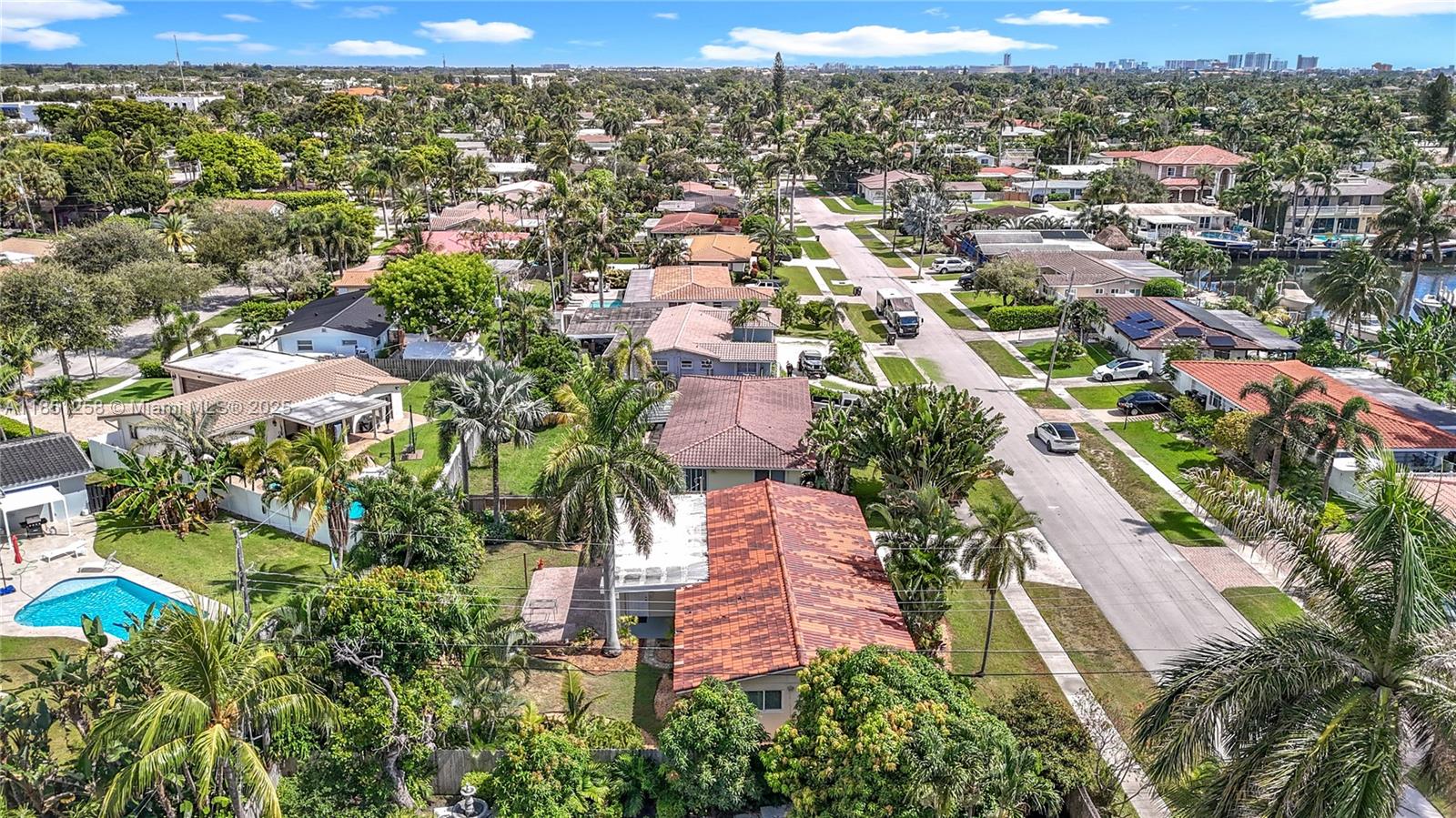 CORAL KEY VILLAS 2ND SEC - Residential