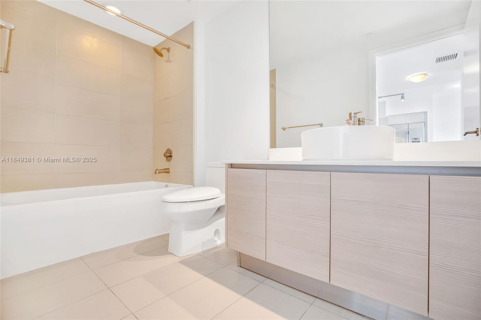 4250 BISCAYNE BOULEVARD C - Residential Lease