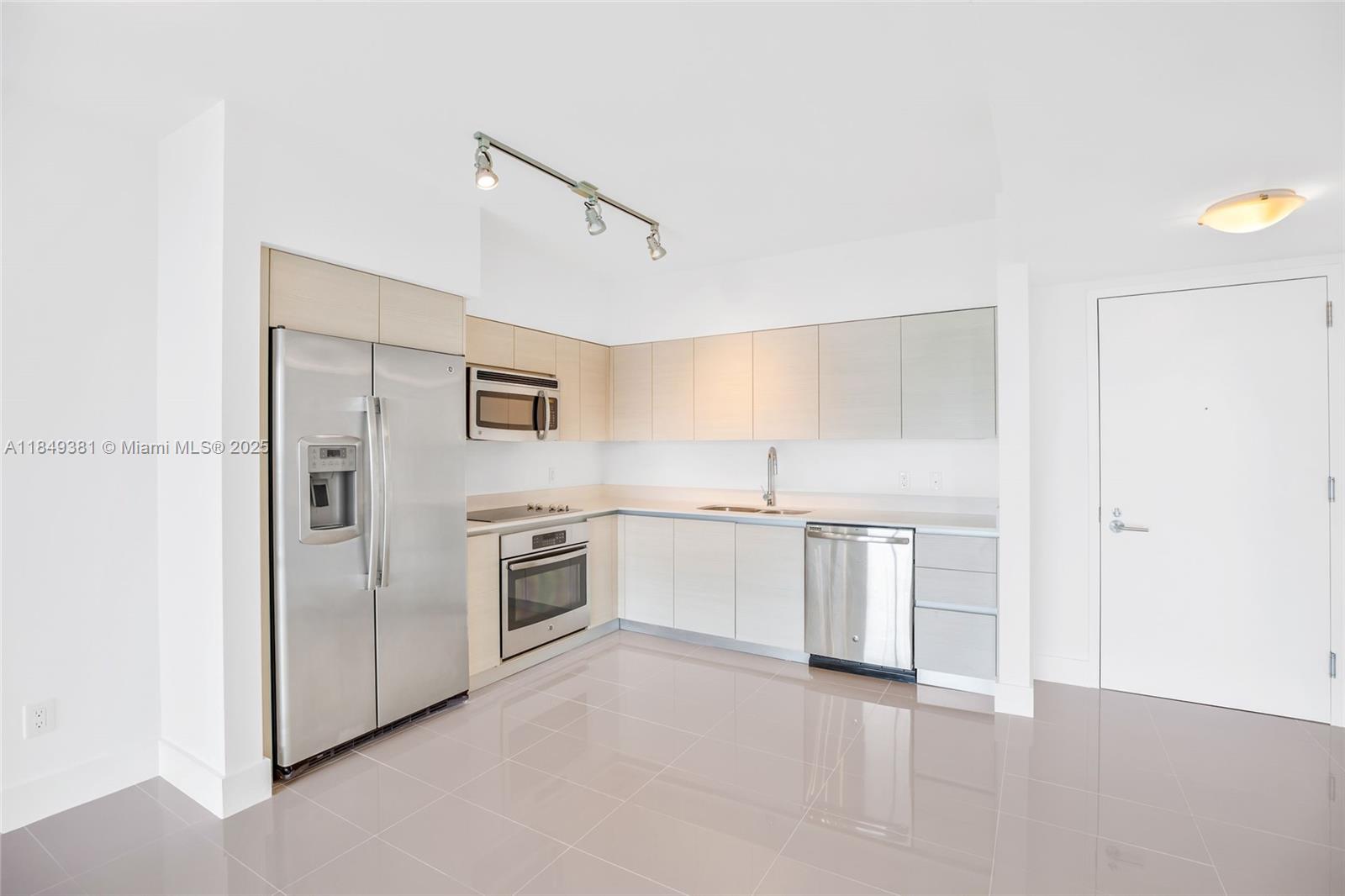 4250 BISCAYNE BOULEVARD C - Residential Lease
