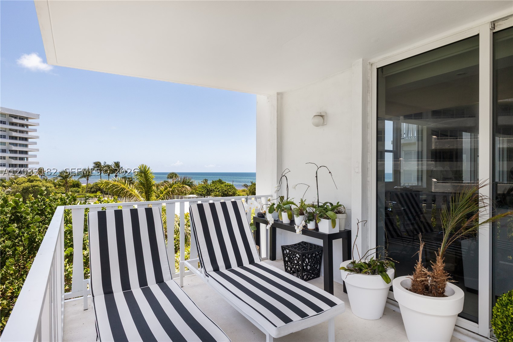 ISLAND HOUSE APT INC - CO - Residential