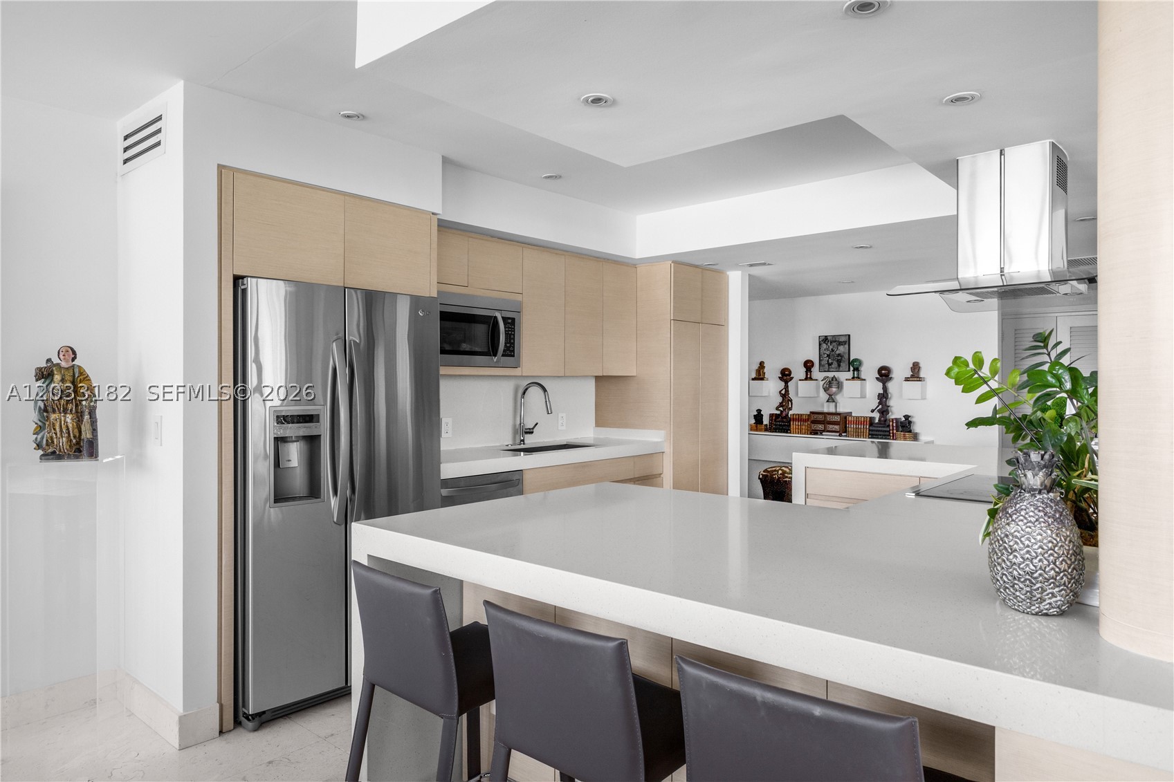 ISLAND HOUSE APT INC - CO - Residential