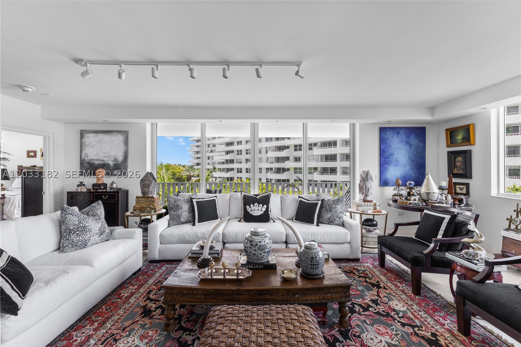 ISLAND HOUSE APT INC - CO - Residential