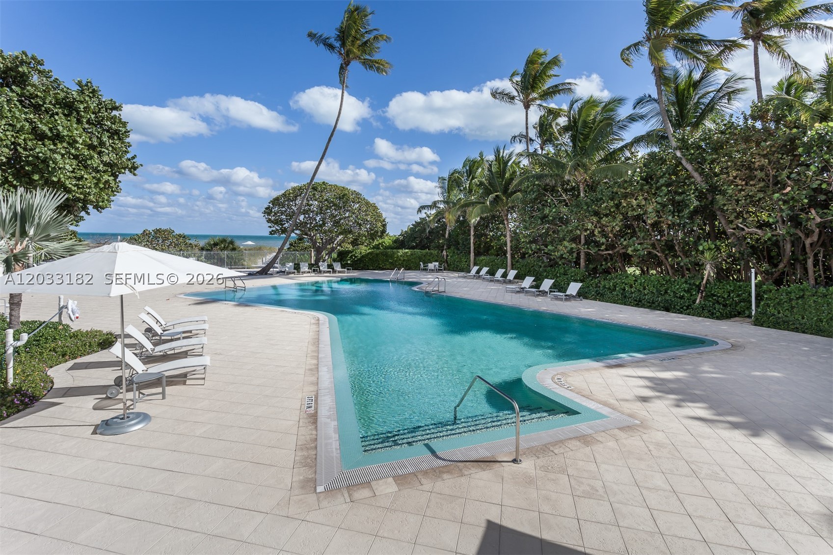 ISLAND HOUSE APT INC - CO - Residential