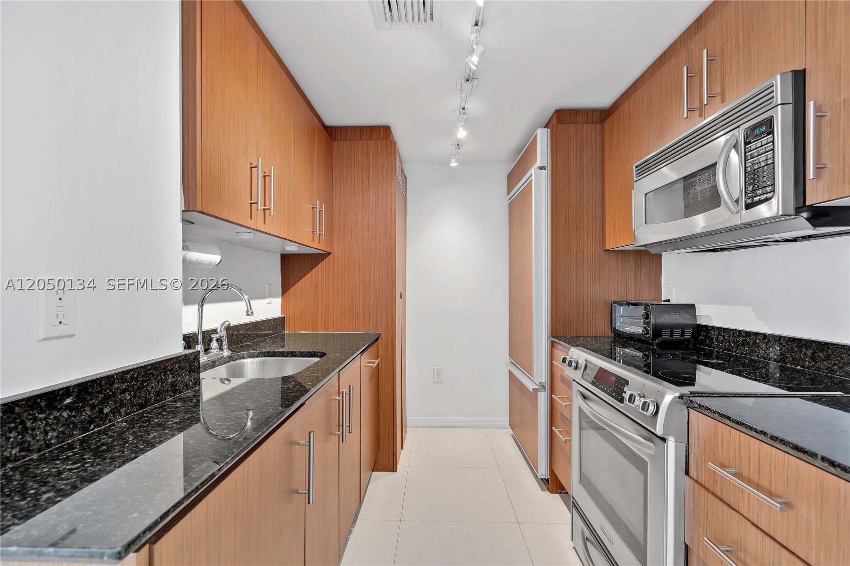 HARBOUR HOUSE - Residential Lease