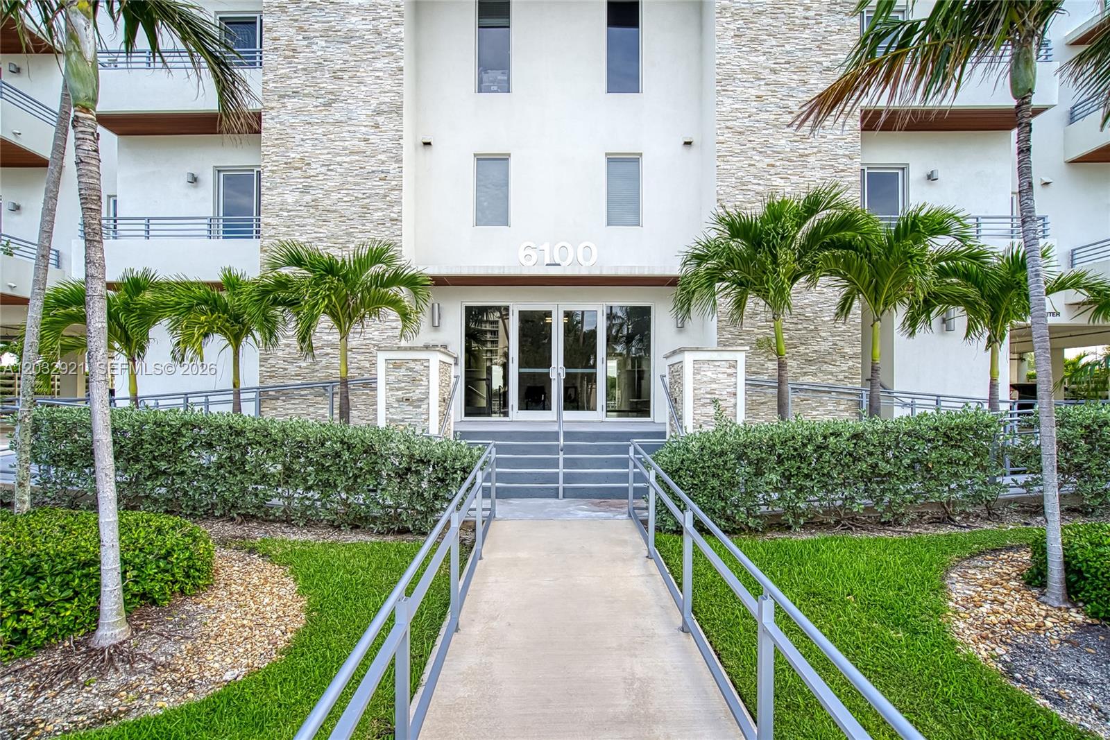 SEASIDE VILLAGE WEST COND - Residential